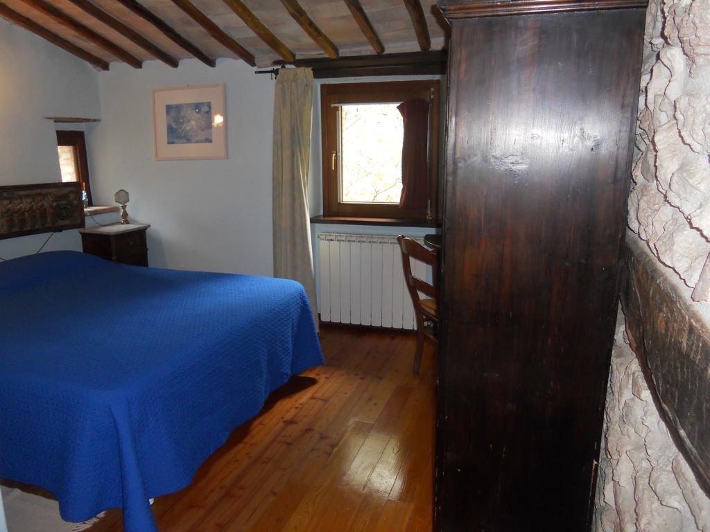 Il Giardino Degli Ulivi Villa Castelraimondo Room photo